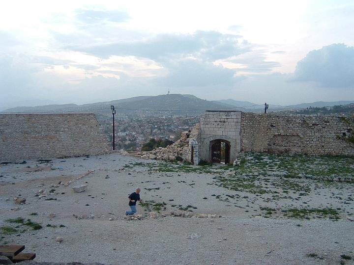 Sarajevo-Ruins 05.jpg